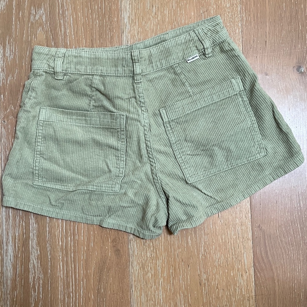 Billabong Free Fall Green Corduroy Women’s Shorts 26 - Picture 3 of 4